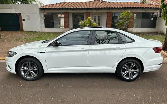 VOLKSWAGEN JETTA 1.4 250 TSI TOTAL FLEX R-LINE TIPTRONIC